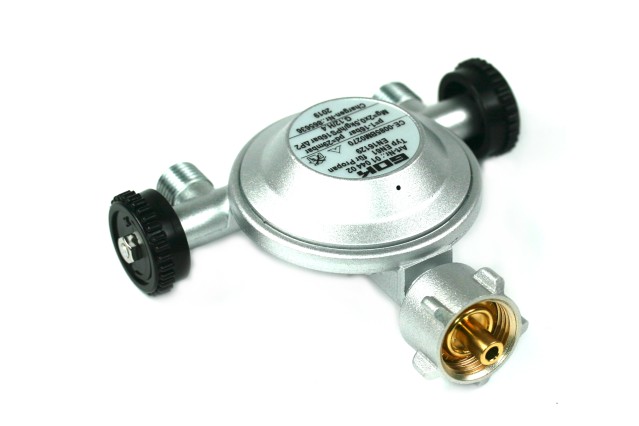 GOK Gasdruckregler EN61 - 1kg/h 29mbar mit 2 Abgängen G.12 -> G 1/4‘‘ LH