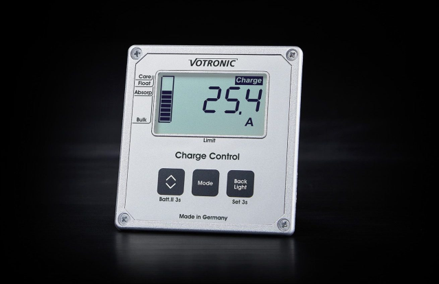 Votronic LCD-Charge Control CI, Unità di controllo e comando