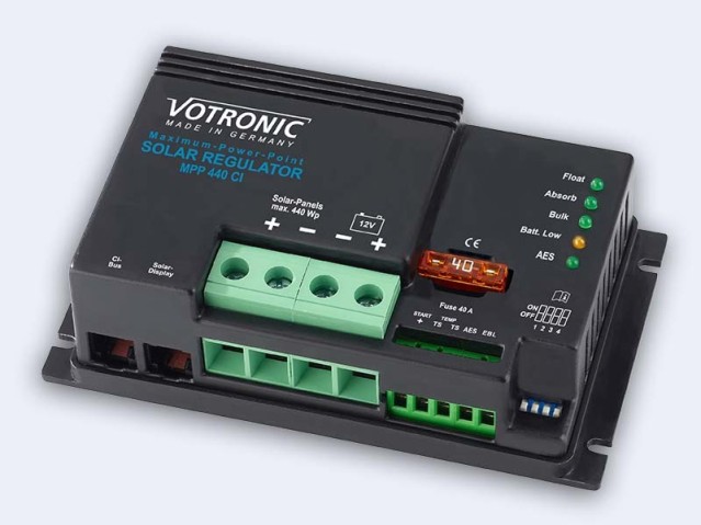 Votronic Régulateur solaire MPP 440 CI Marine