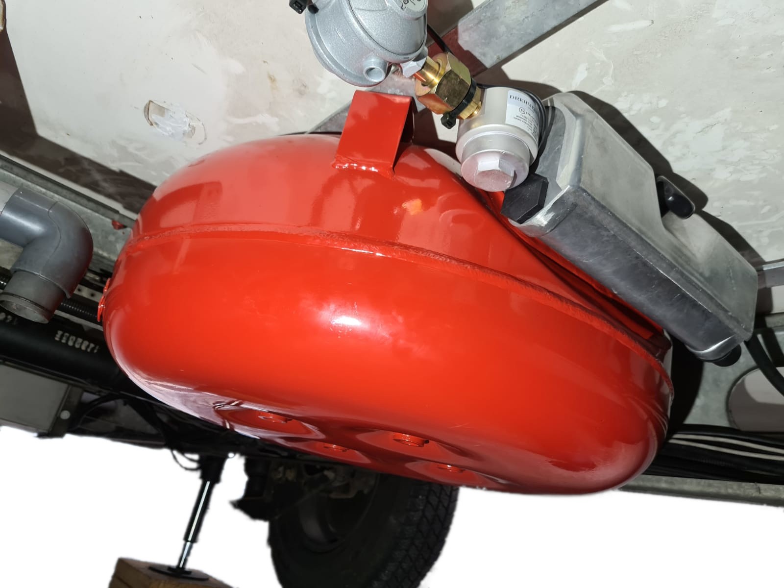 Gastank Wohnmobil, Brenngastank 58 Liter, 630x225mm