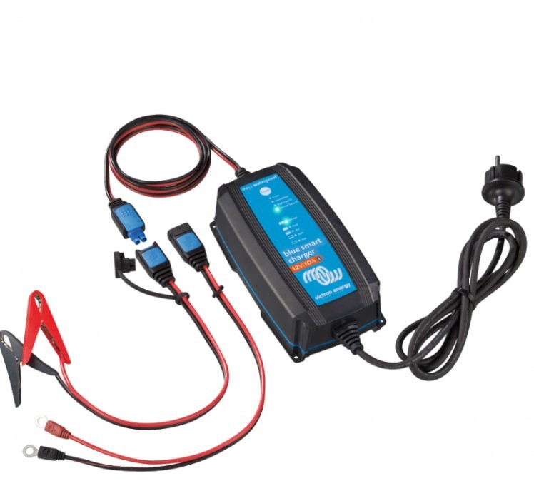Victron Energy Blue Smart Charger IP65 12/10(1) 230 V CEE 7/16 R