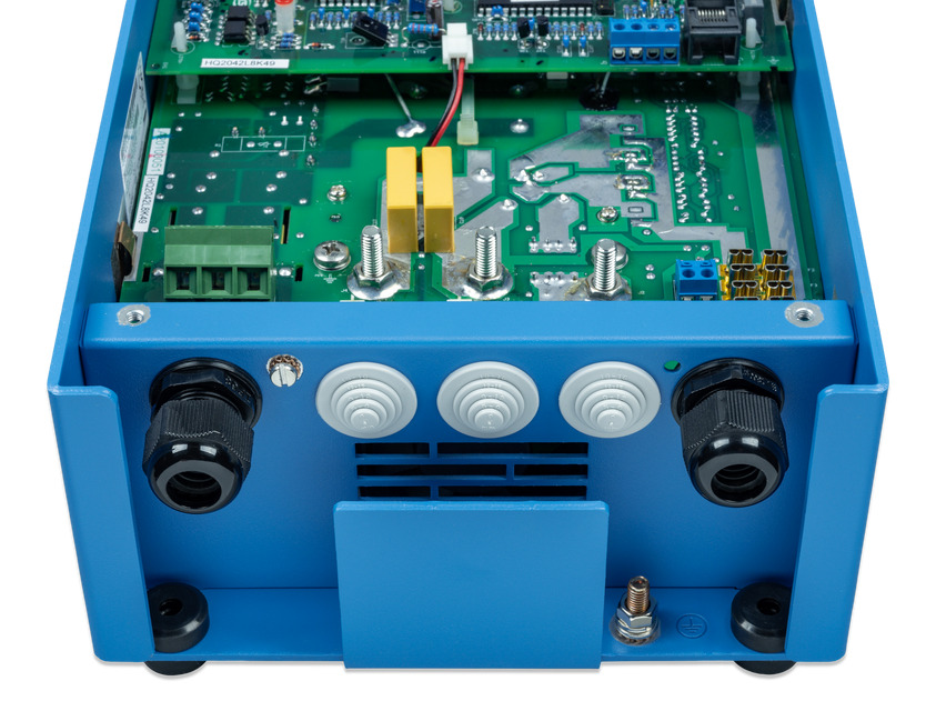 Victron Energy Phoenix Ladegerät 12/30A (2+1) 120-240V