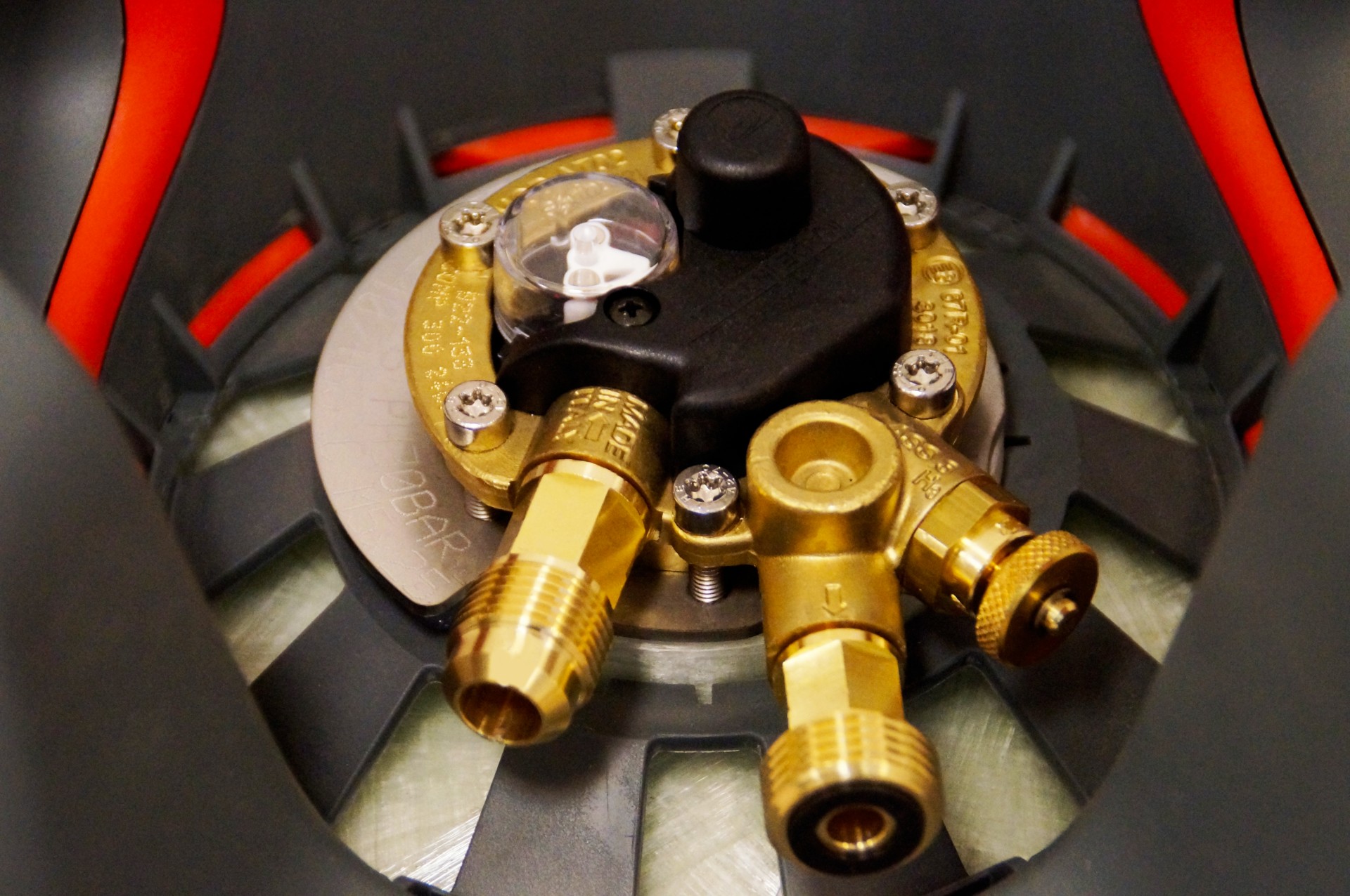 CAMPKO Komposit Gastankflasche 24,4 Liter mit 80% Multiventil