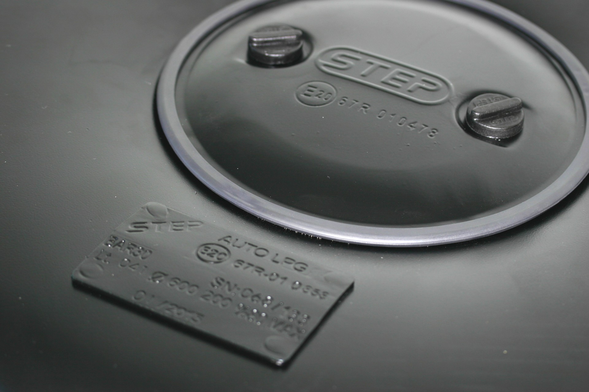 STEP toroidal internal LPG tank 630x220 52L (E20)