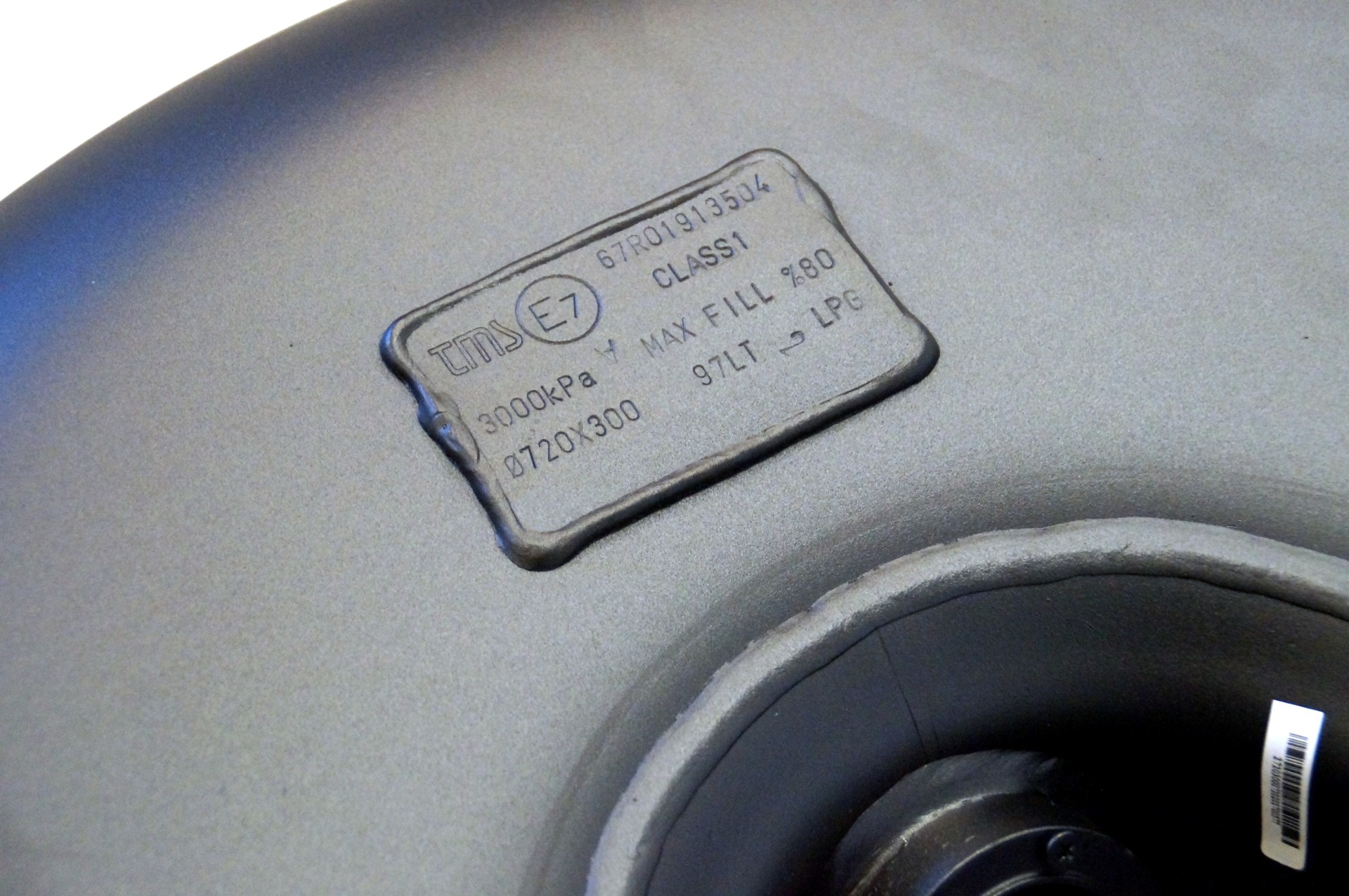 TUGRA MAKINA serbatoio GPL toroidale interno 680x300 87L